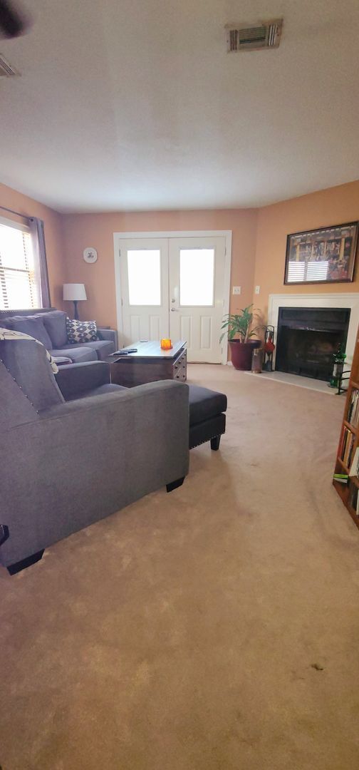 Building Photo - Spacious 2-Bedroom, 2.5-Bath Townhouse – C...