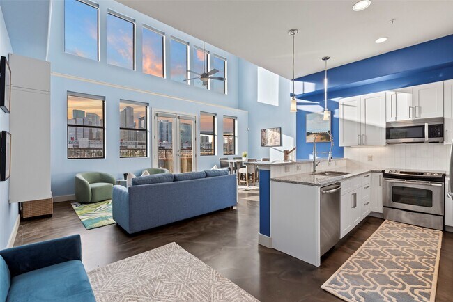 Primary Photo - 2323 Polk St