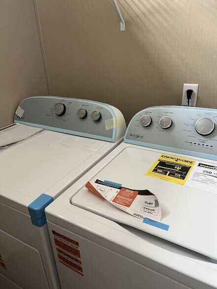 Building Photo - 12988 Gustavo Dr