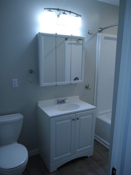 Bathroom - 19 Sheffield Ave