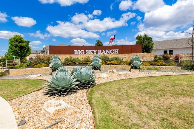 Building Photo - 218 Glass Mountains Wy