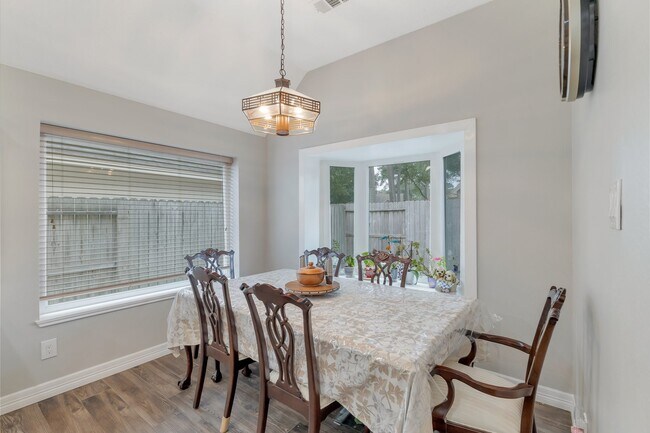 Building Photo - 16115 Charter Rock Dr