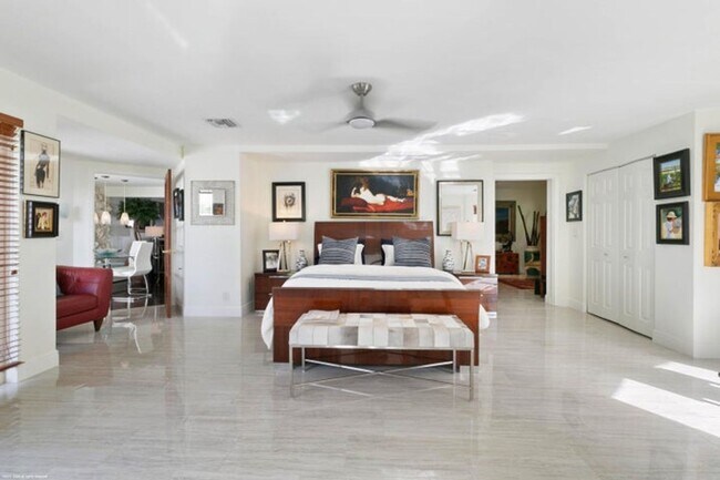 Building Photo - 208 Sims Creek Dr