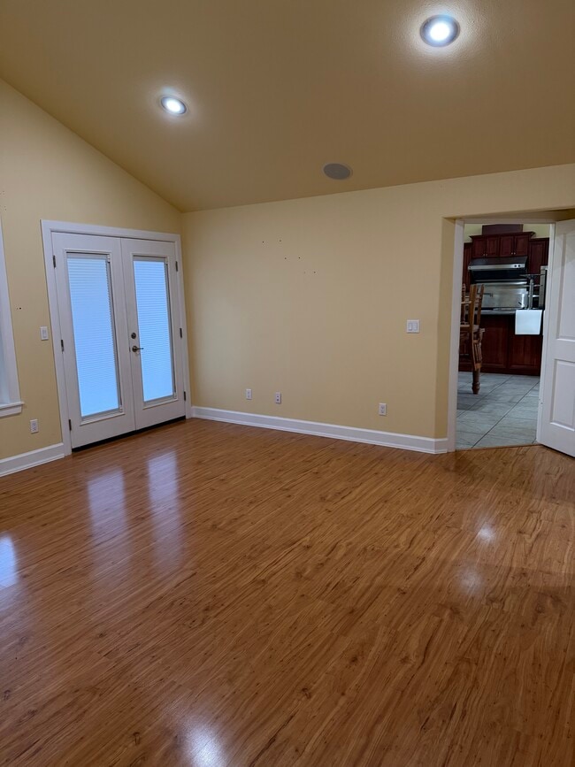 Building Photo - 184 Capitol Ridge Rd