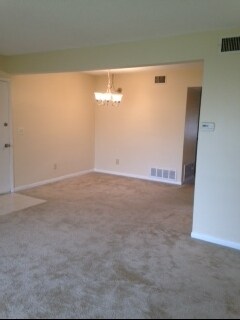Building Photo - 2430 Harn Blvd