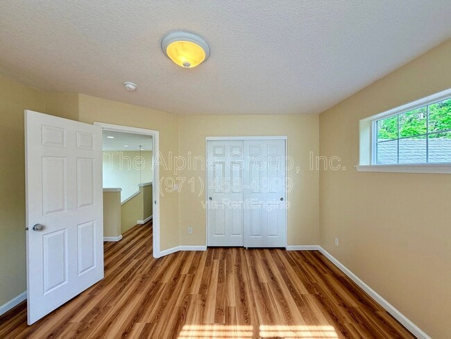 Building Photo - 13760 SW Mapleview Ln
