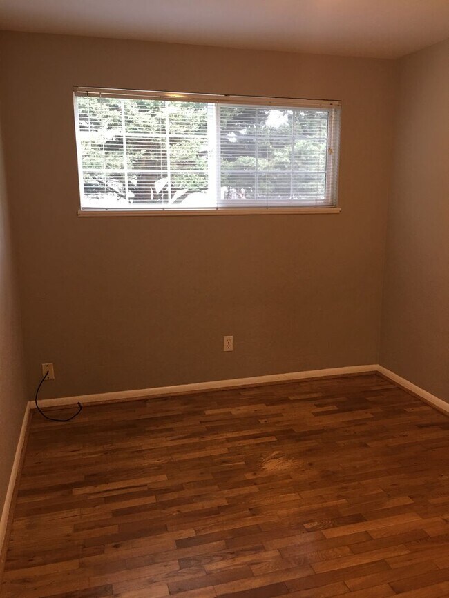 Building Photo - hami03