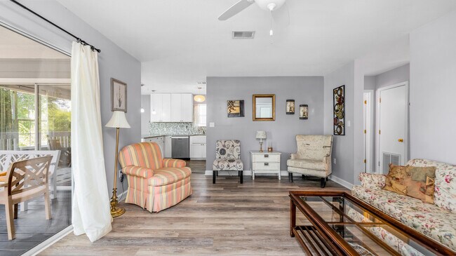 Building Photo - 5230 Soundside Dr