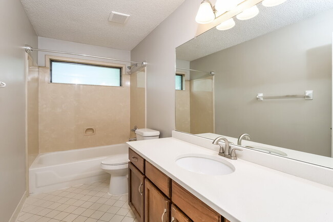 Building Photo - 4670 Shadow Tree Cove