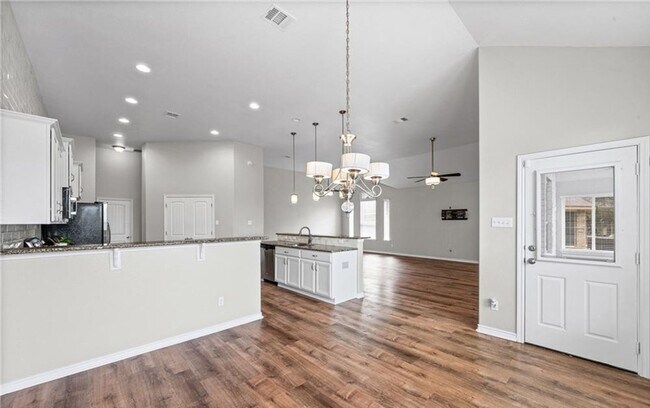 Building Photo - Beautiful 3 bedroom home located in Tuscany Meadows!