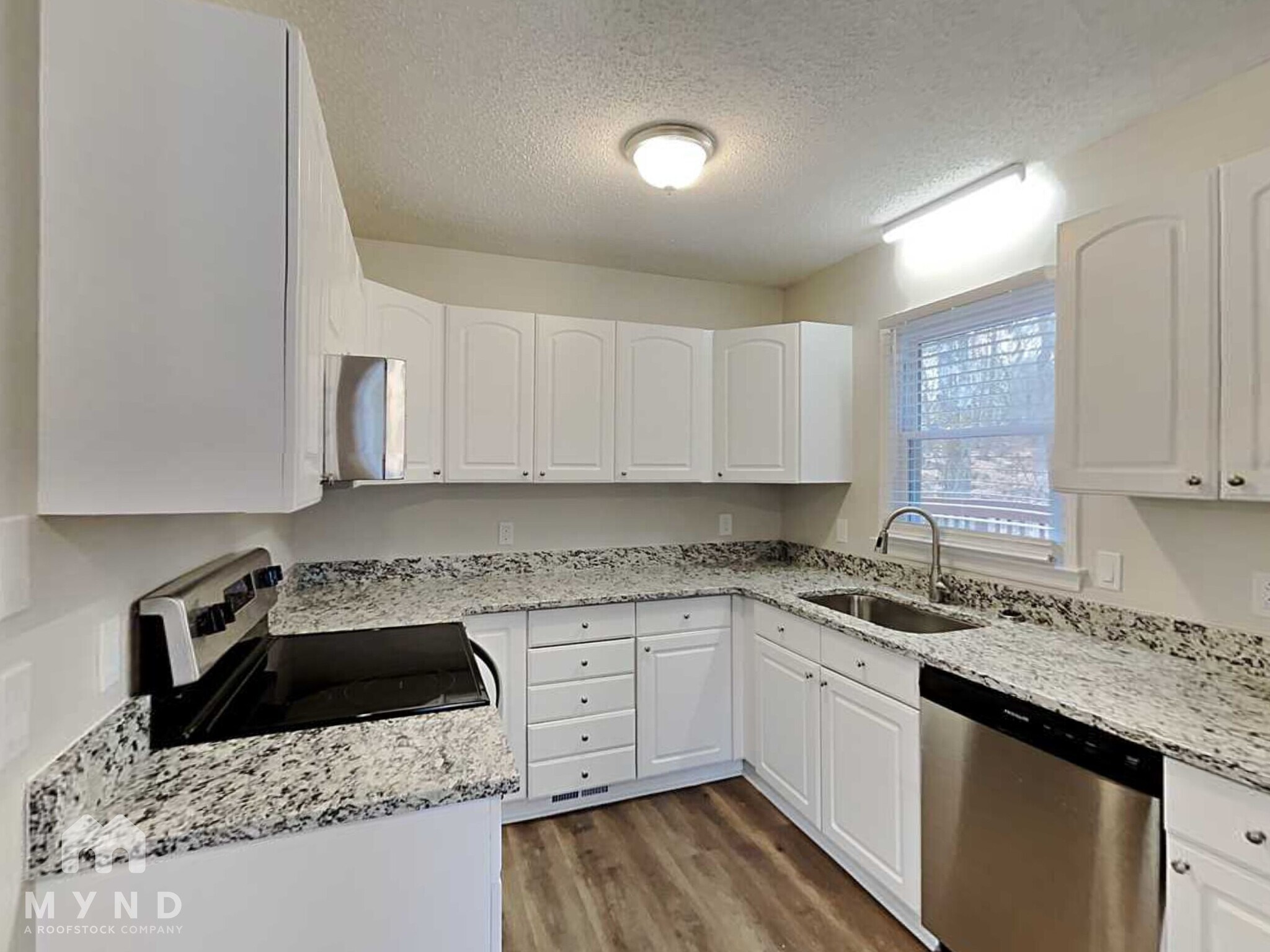 Building Photo - 400 Miller Rd