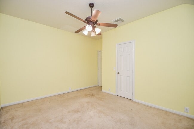 Building Photo - 9004 Sunrise Trail