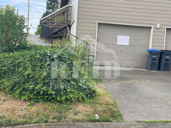 Building Photo - 1054 Callahan Dr
