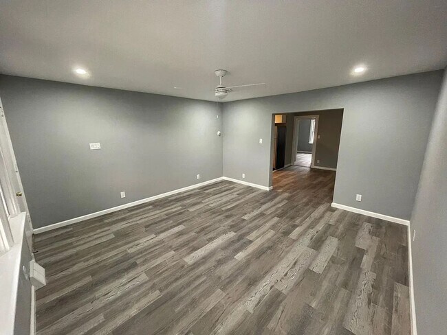 Building Photo - 1509 Rockland Ave