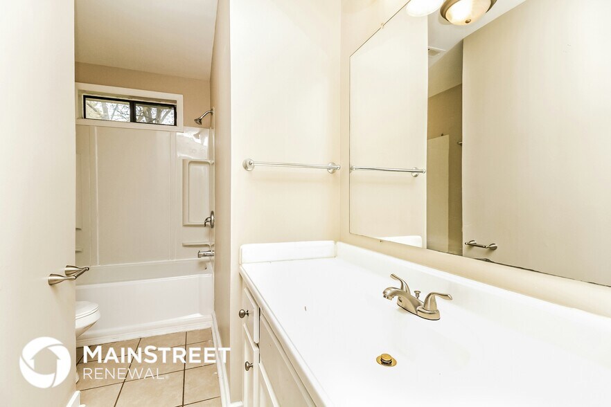 Building Photo - 705 Kathy Cir