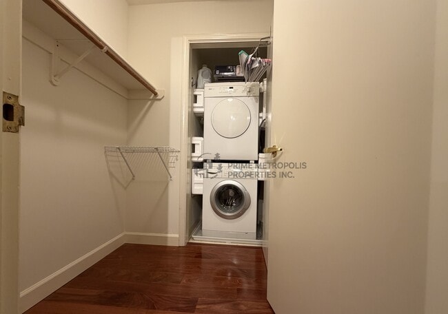 Building Photo - 600 Chestnut St