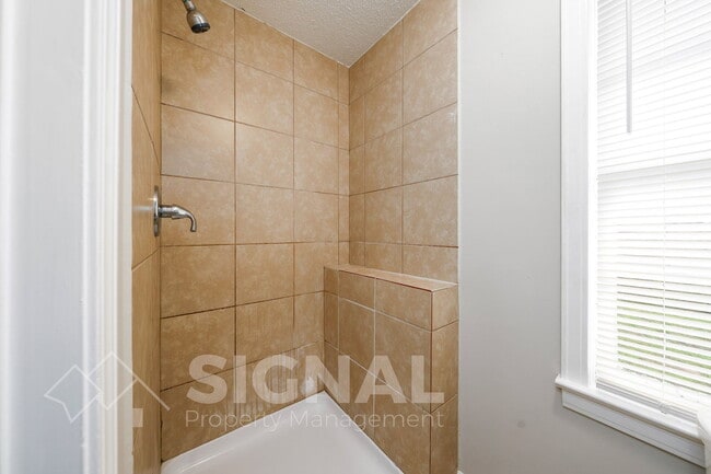 Building Photo - 330 Harlem Ave