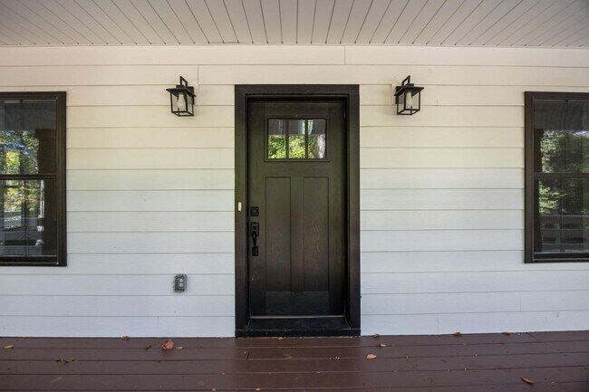 Building Photo - 13340 NC-33