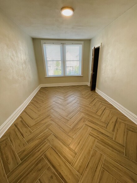 Building Photo - 3226 Portis Ave