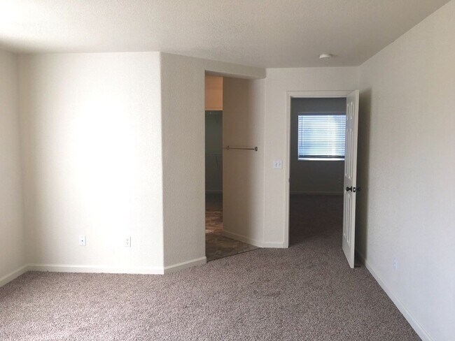 Building Photo - COMING SOON East Sparks House - 3 Bedroom ...