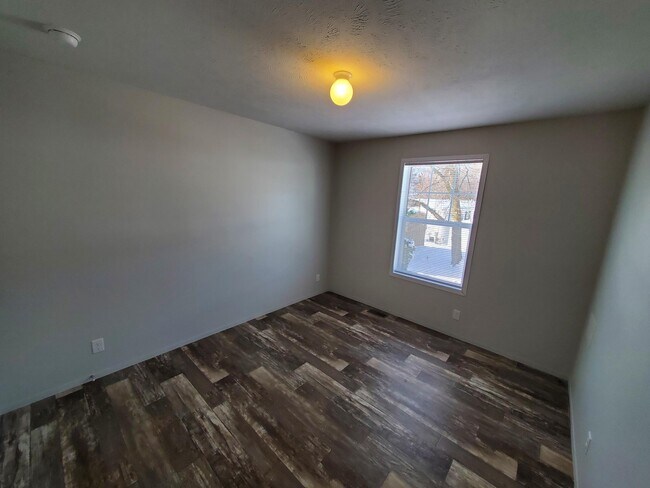 Building Photo - 35 Hummingbird Dr