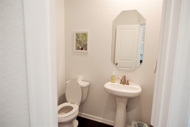 Building Photo - 2055 Placerville St