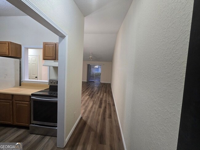 Building Photo - 401 S Ashley St