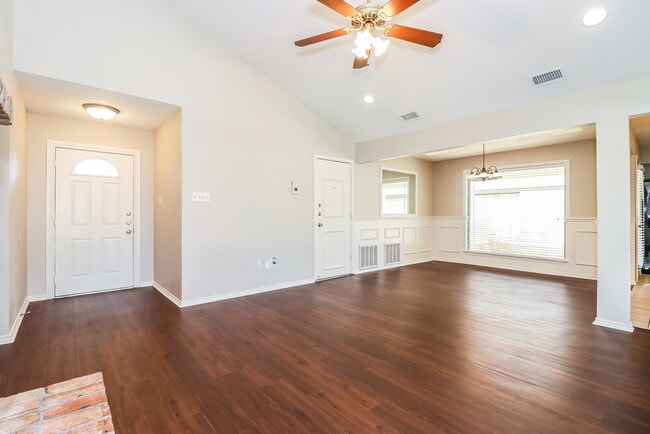 Building Photo - 3816 Ashley Ln