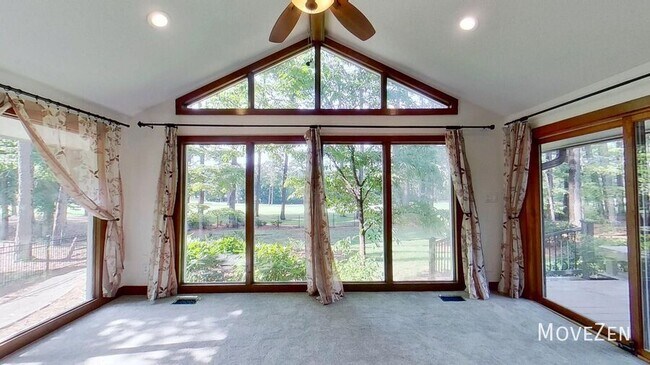 Building Photo - 6829 Greystone Dr