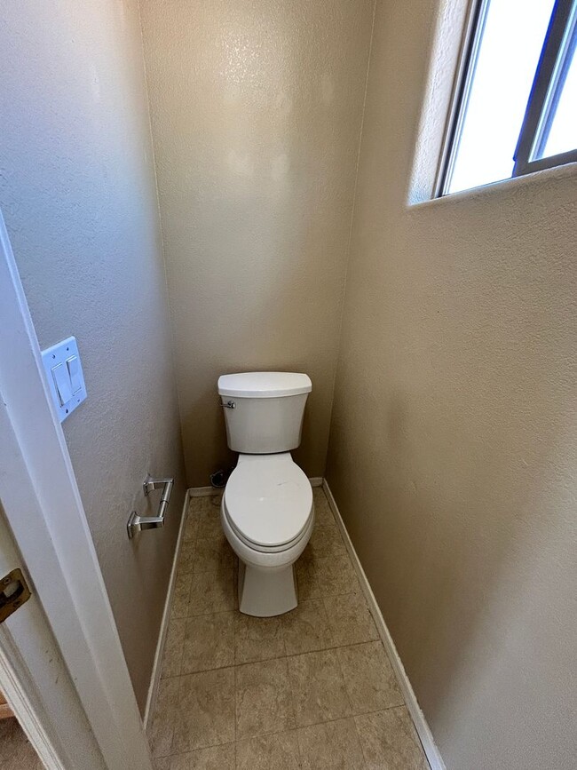 Building Photo - 3Bdm 2.5Ba Avondale Home with a Loft! *NO ...