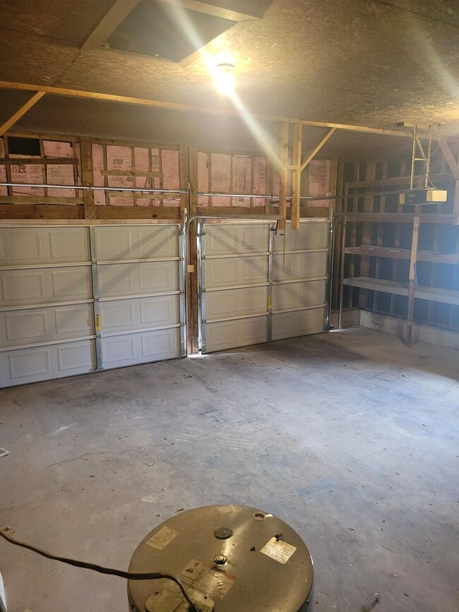 Building Photo - 104 Bent Tree Dr