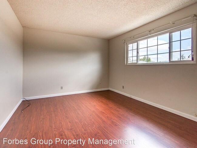 Building Photo - 3 br, 1.5 bath Apartment - 407 Don Carlos Ct