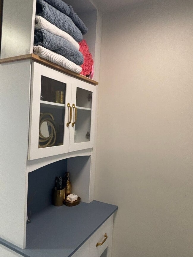 Building Photo - Enjoy unforgettable sunsets, fresh ocean air, and coastal living at its absolute best.