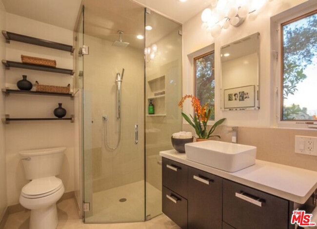 Building Photo - 8809 Appian Way