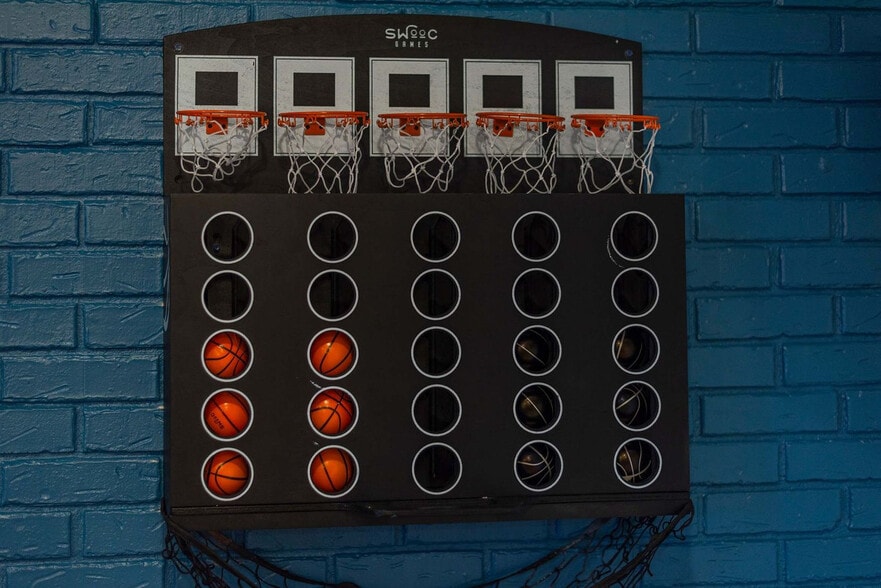 Building Photo - 32 Whitaker View Rd