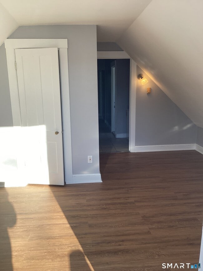 Building Photo - 68 Woodbridge St