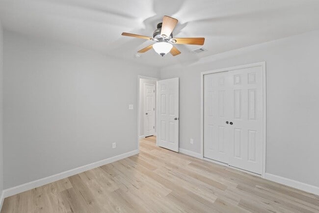 Building Photo - 3529 Shiraz Loop