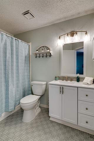 Building Photo - 6713 Windwillow Dr