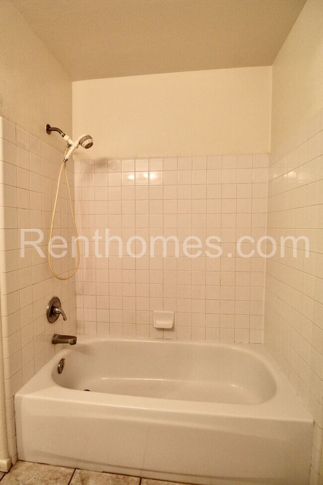 Building Photo - Sabre Springs, 10722 Sabre Hill Dr #134, AC, Fireplace, Community Pool, Spa & Fitness,