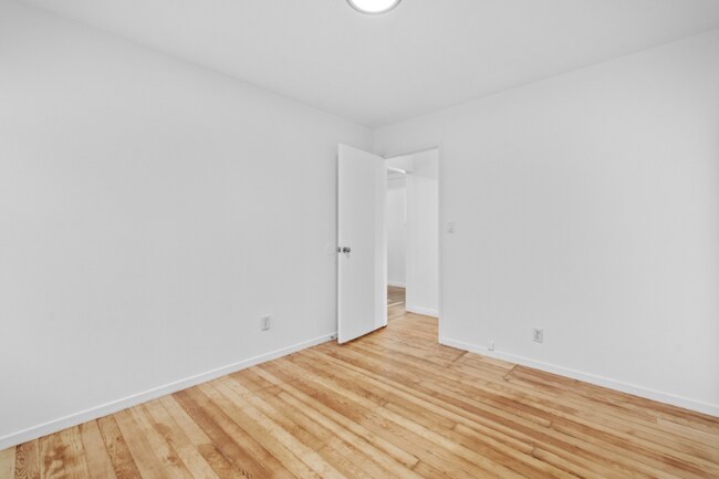 Building Photo - 26 Rose Ave