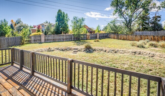 Building Photo - Charming 3 Bed Home Centrally located, Lar...