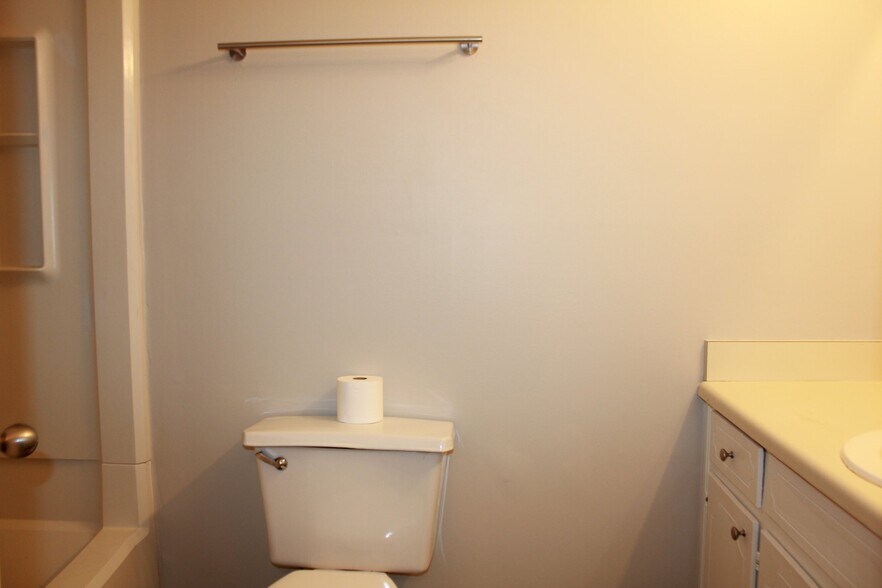 Building Photo - 4237 Dejohns Way