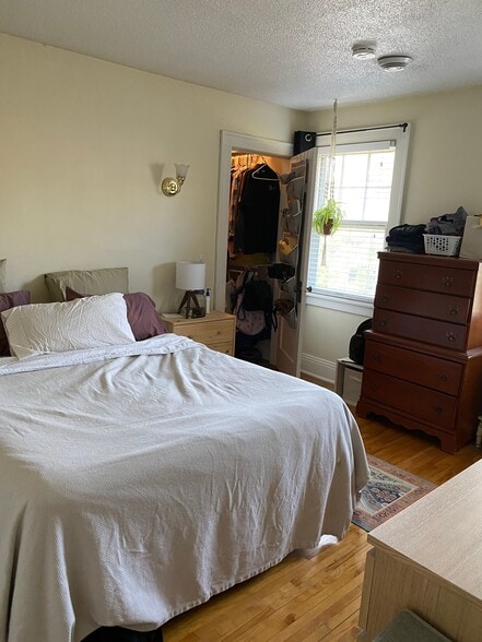 Building Photo - 5000 Lyndale Ave S