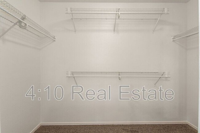 Building Photo - 2320 W Allens Peak Dr