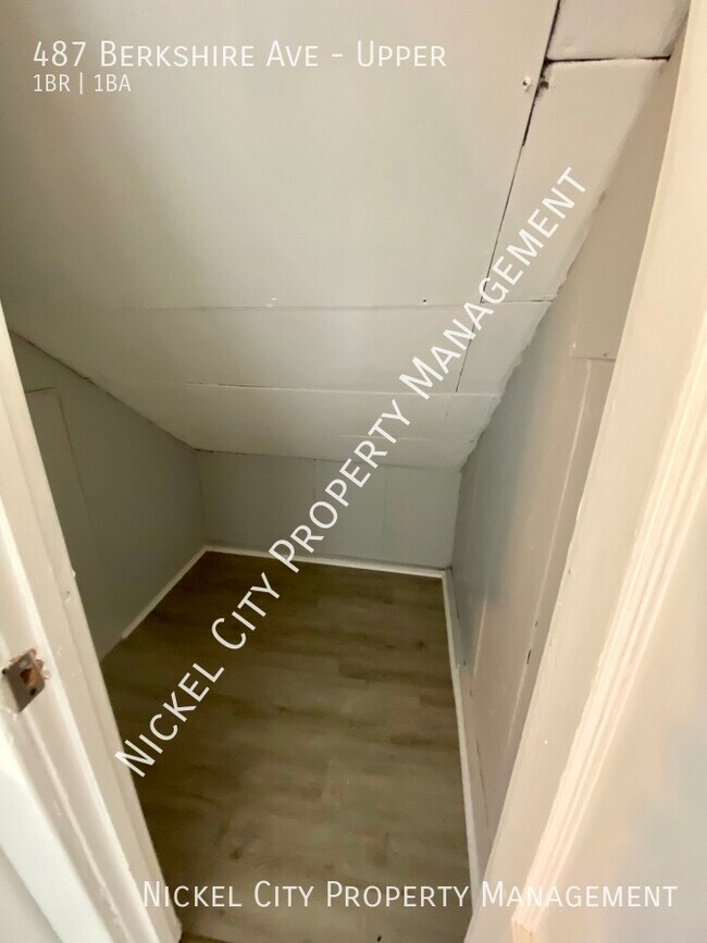 Building Photo - 487 Berkshire Ave