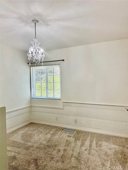 Building Photo - 2255 E Chevy Chase Dr