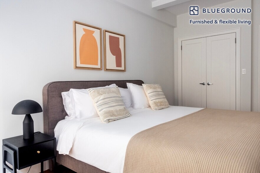 Building Photo - 400 E 57th St