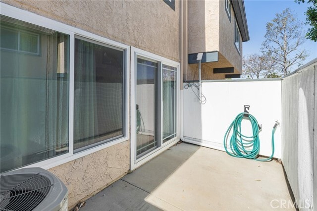 Building Photo - 1122 S Clifpark Cir