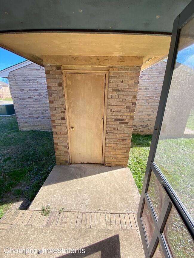 Building Photo - 2 br, 1 bath House - 709 A LeGrand Street