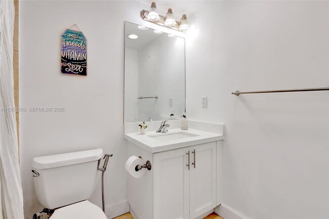 Building Photo - 7501 E Treasure Dr